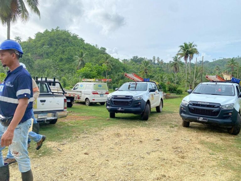 Apagones constantes en El Limón de Samaná ponen en riesgo el desarrollo y la inversión extranjera