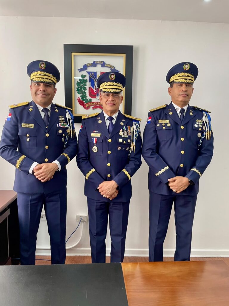 Dirección Regional Este de la Policía Nacional realiza cambio de mando en La Romana