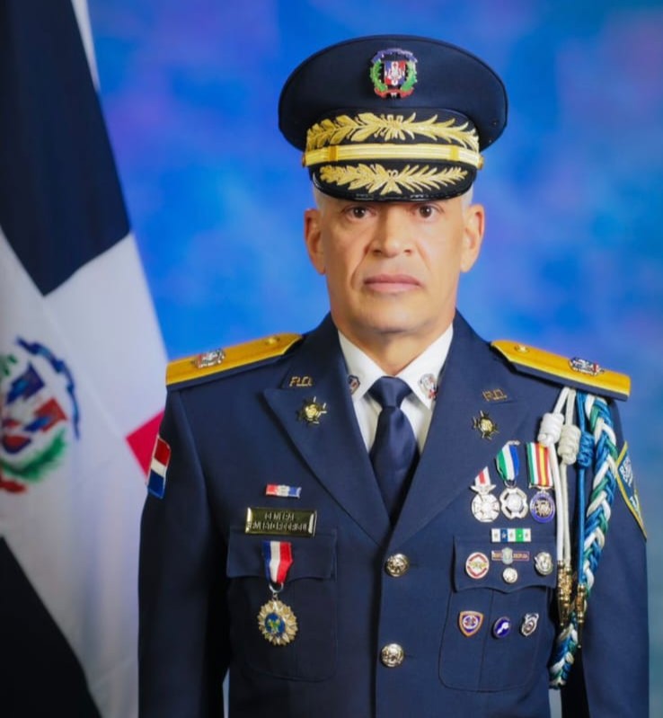 Abinader designa a Ernesto Rodríguez García como nuevo director de la Policia Nacional