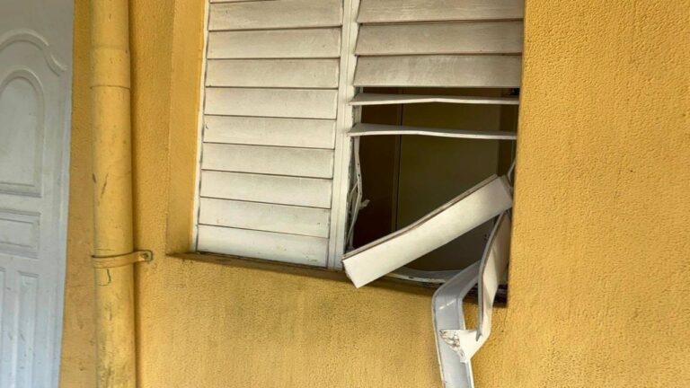 Roban 35 televisores donados a atletas medallistas de Bayaguana en los Juegos Centroamericanos Santo Domingo 2026